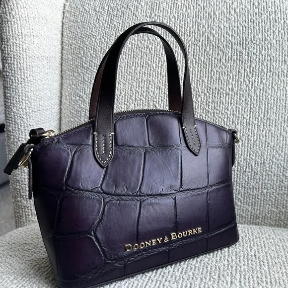 Purple Dooney Croc crossbody purse - Picture 3 of 7